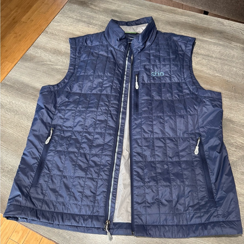 Stio Men's Navy Quilted Vest